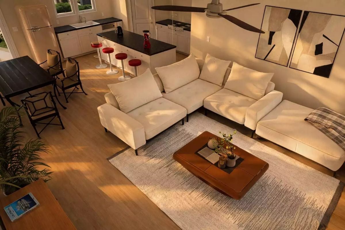 Warm Light Does Half the Work in This Open-Plan Living Room