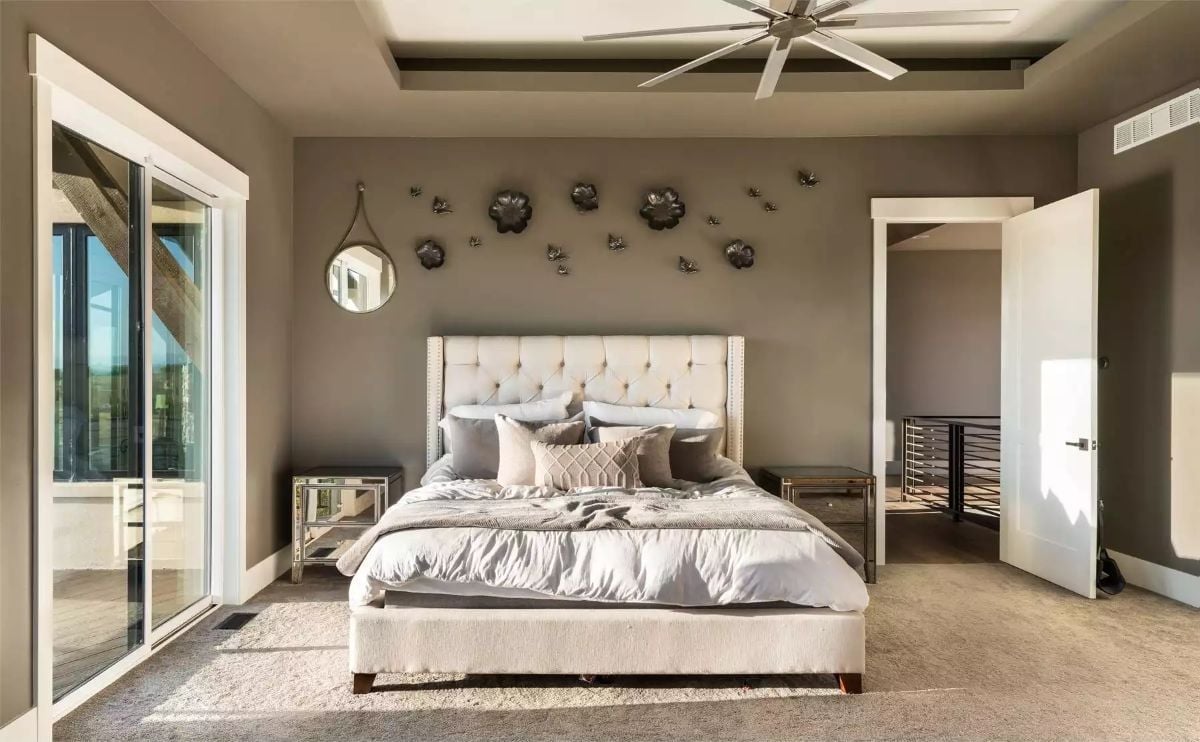 Tufted Headboard, Mirrored Nightstands, and Metal Florals That Actually Work
