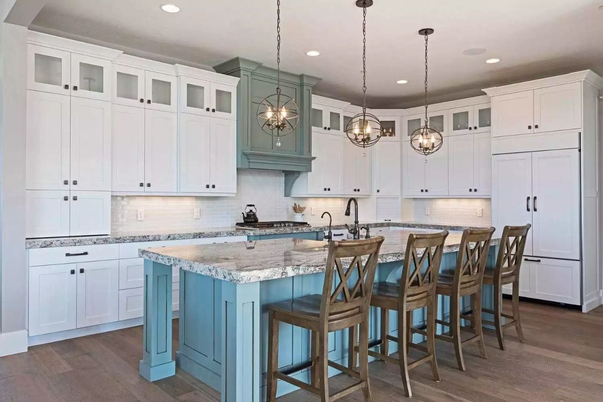 Robin's Egg Blue Gets Its Moment Without Stealing the Whole Kitchen