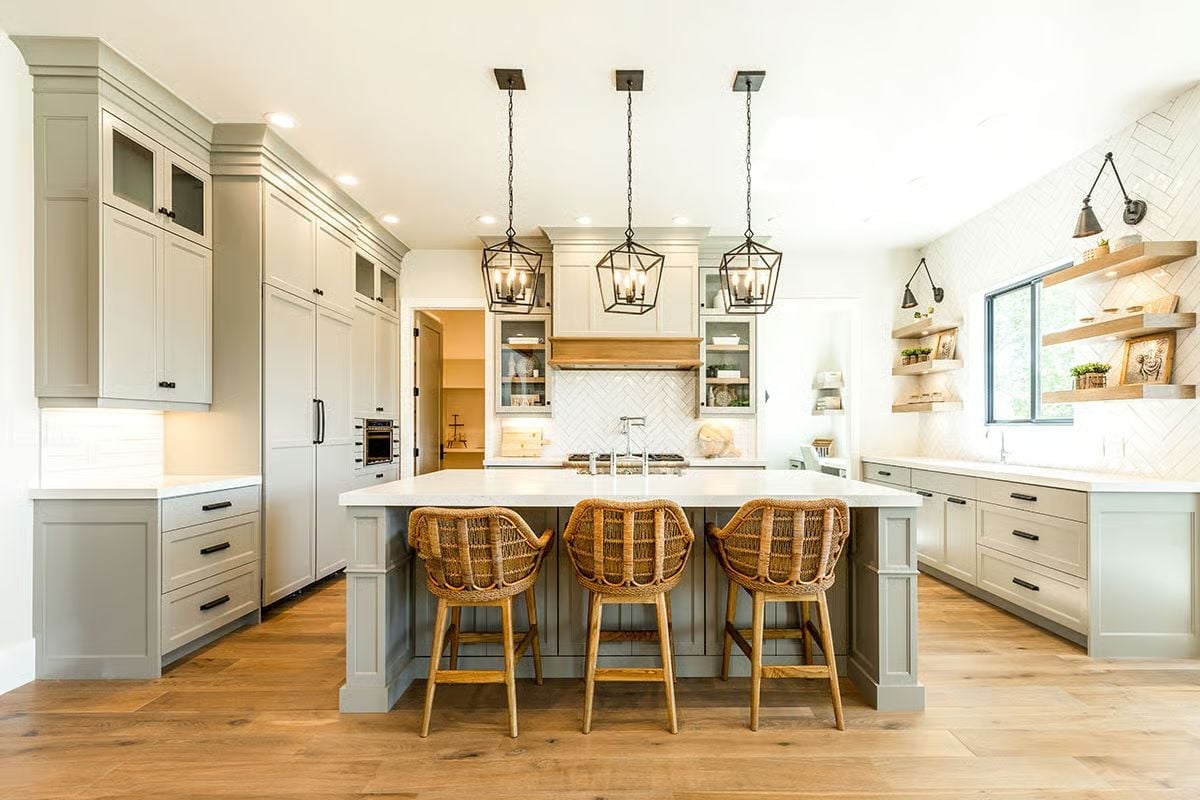 Wicker Barstools and Lantern Pendants Do the Heavy Lifting Here
