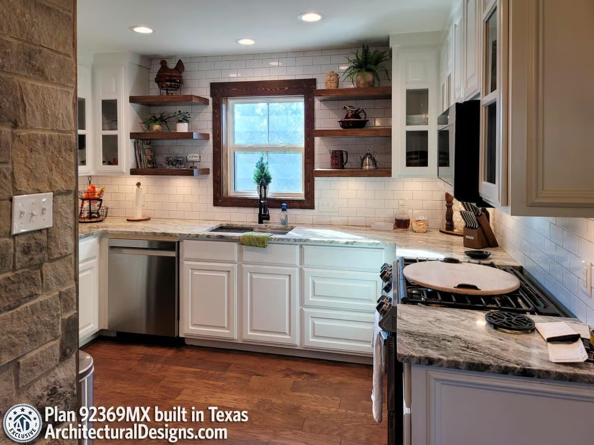 Open Shelving and a Farmhouse Sink Built for Someone Who Actually Cooks