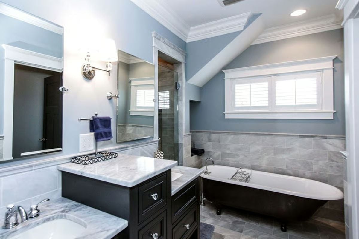 Clawfoot Tub Against Gray Tile Proves Some Combinations Don't Need Updating