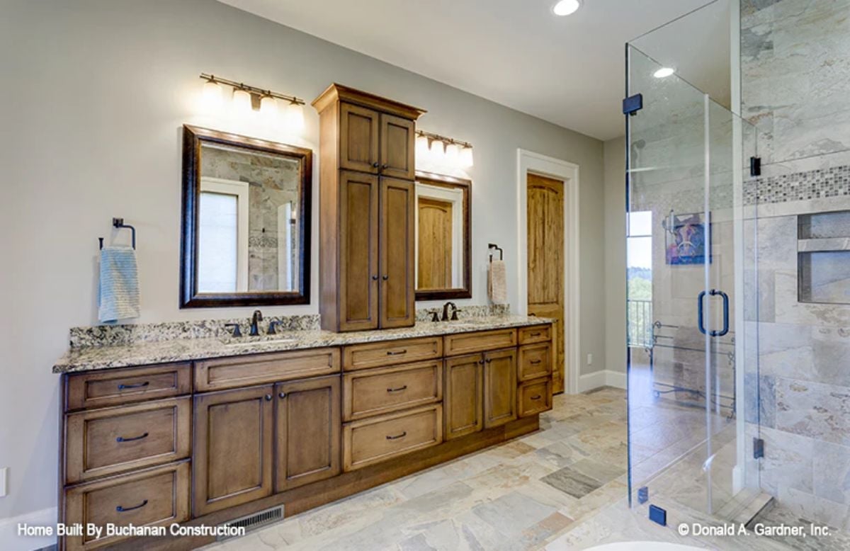 Warm Wood Cabinetry and Granite That Pulls the Whole Room Together