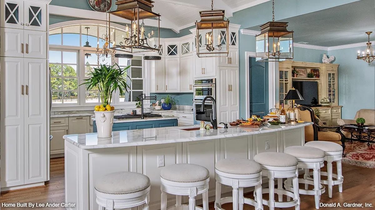 Lantern Pendants, Lemons on the Counter, and a Kitchen Built for a Crowd