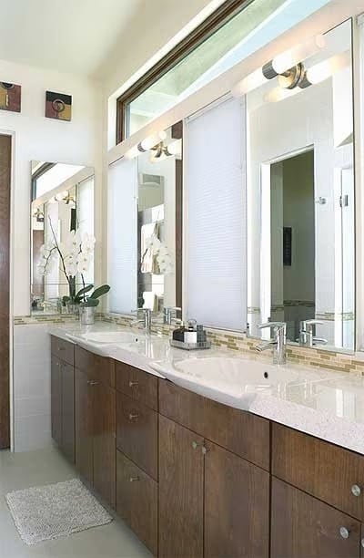 Double Vanity With Offset Sinks Solves the Morning Bottleneck Problem