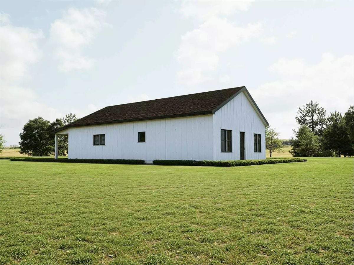 White Board-and-Batten Exterior Built for Wide-Open Skies and Quiet Acres