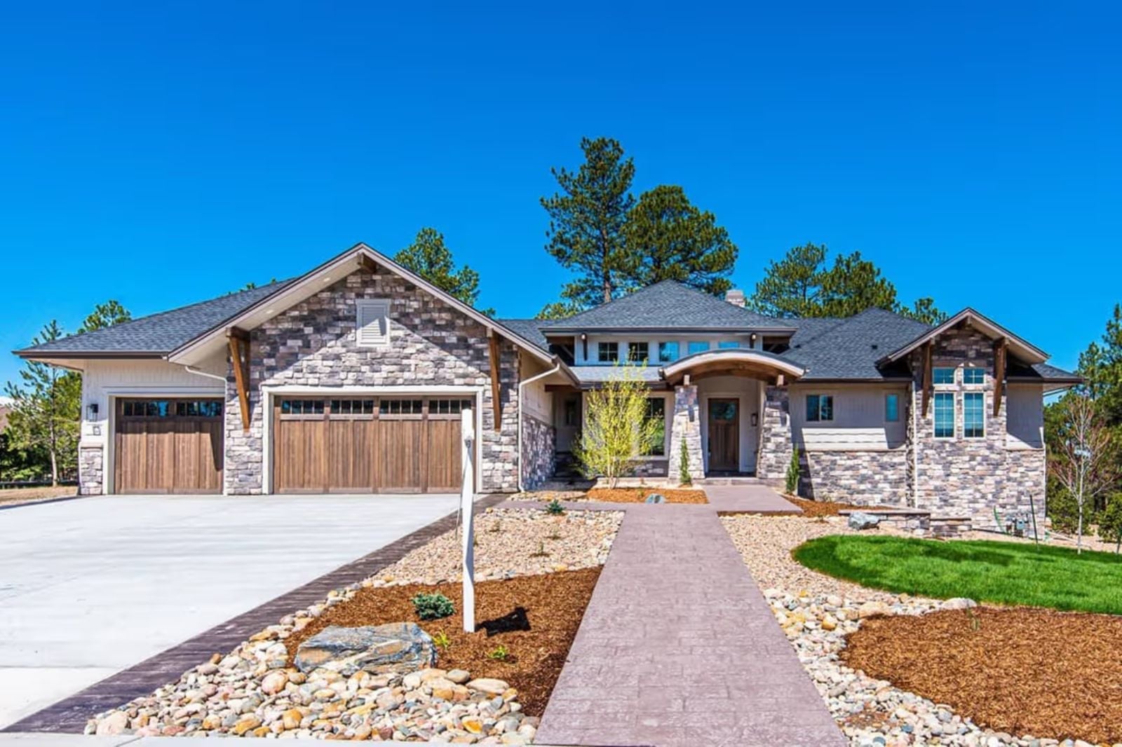 Foxwood 4-Bedroom Craftsman with Walkout Basement Designed for Families with In-Laws Who Might Be Moving In Whether You Like It or Not (Floor Plan)