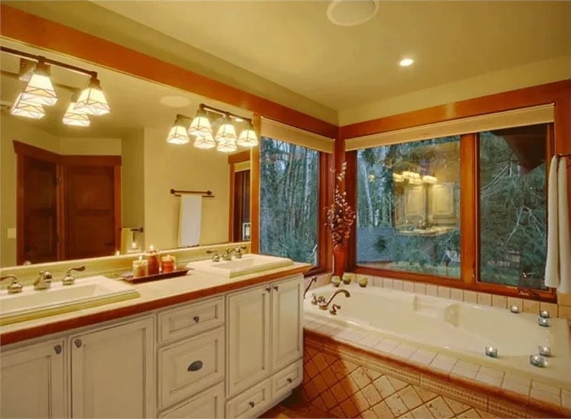 Jetted Tub Positioned for a Front-Row View of the Trees