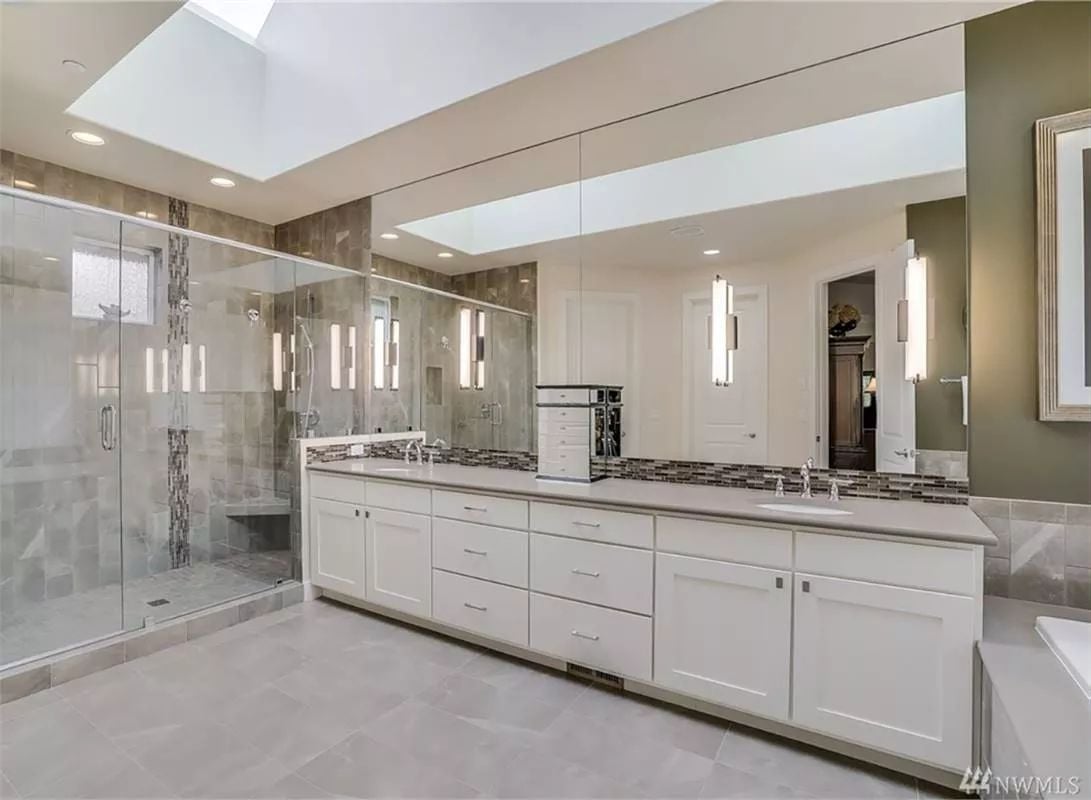 Skylit Master Bath With a Walk-In Shower Built for Two Earns Its Square Footage