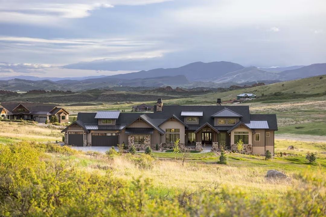 Rolling Foothills Frame a Ranch That Took Decades to Earn