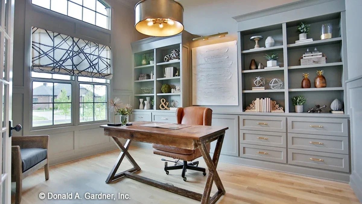 Leather Chair, Reclaimed Wood Desk, and Built-Ins That Actually Do the Work