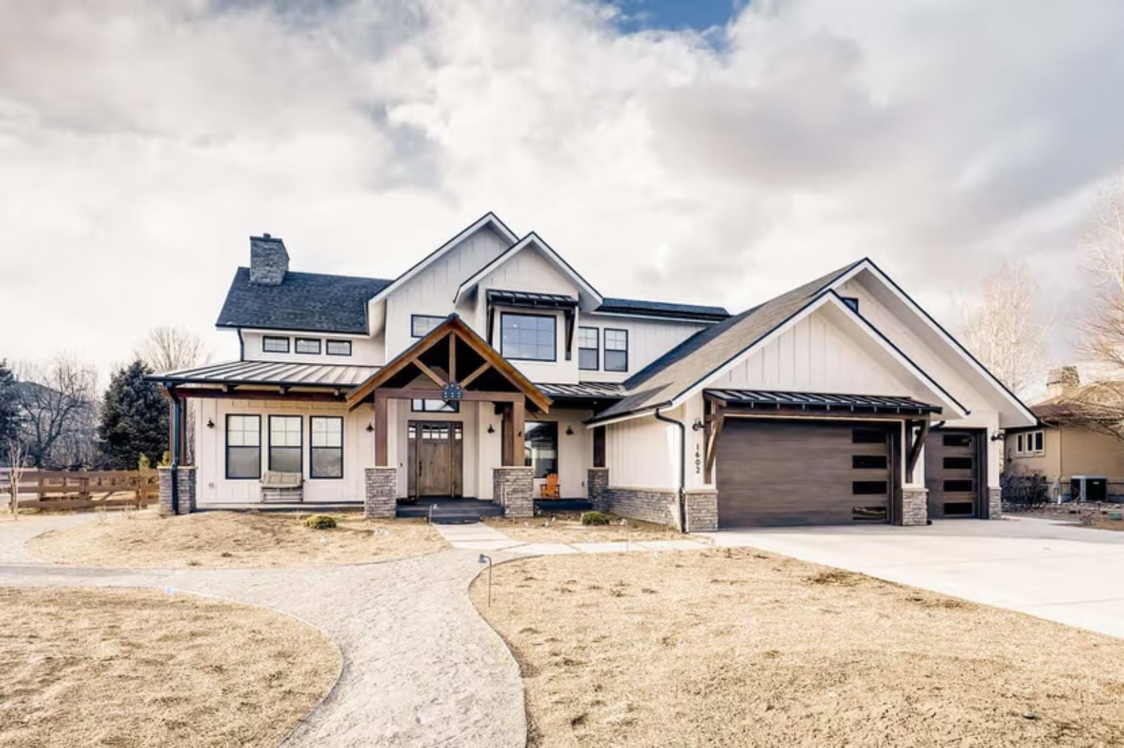 The Thornbury 5-Bedroom Modern Farmhouse Layout with Loft (4,543 Sq. Ft. Floor Plan)