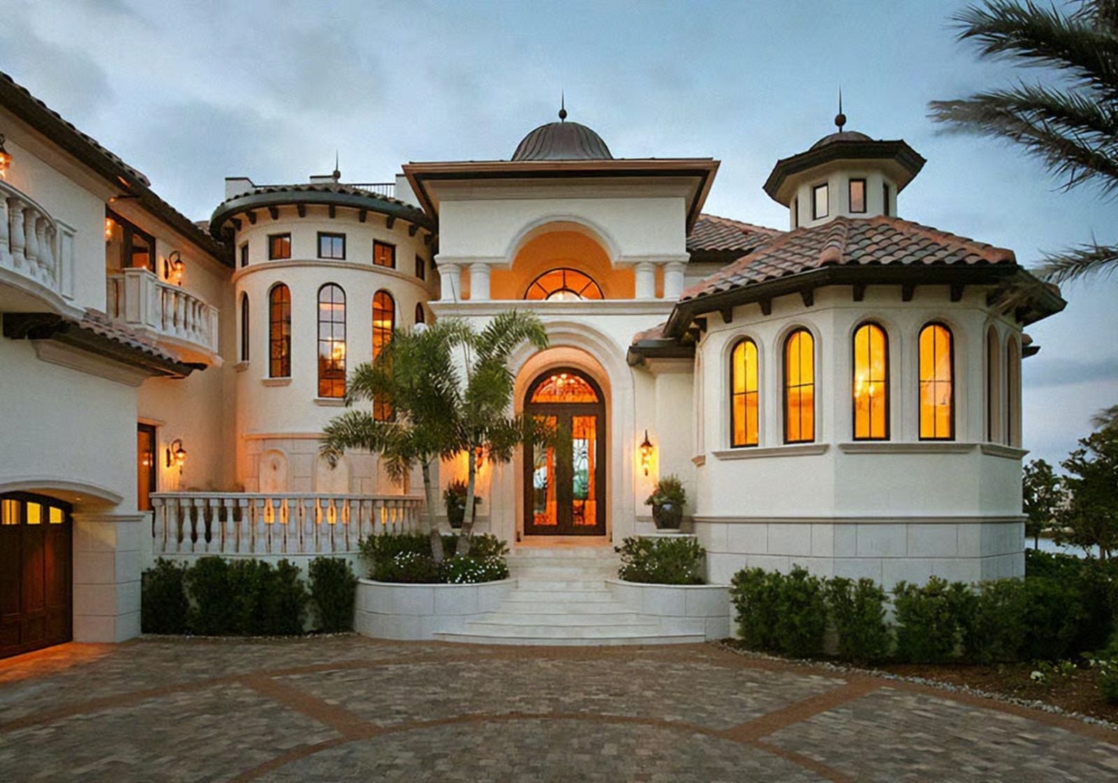 Villa Bellavista 5-Bedroom Mediterranean with Home Theater Designed for Self-Made Homeowners Finally Building What They Always Wanted (Floor Plan)