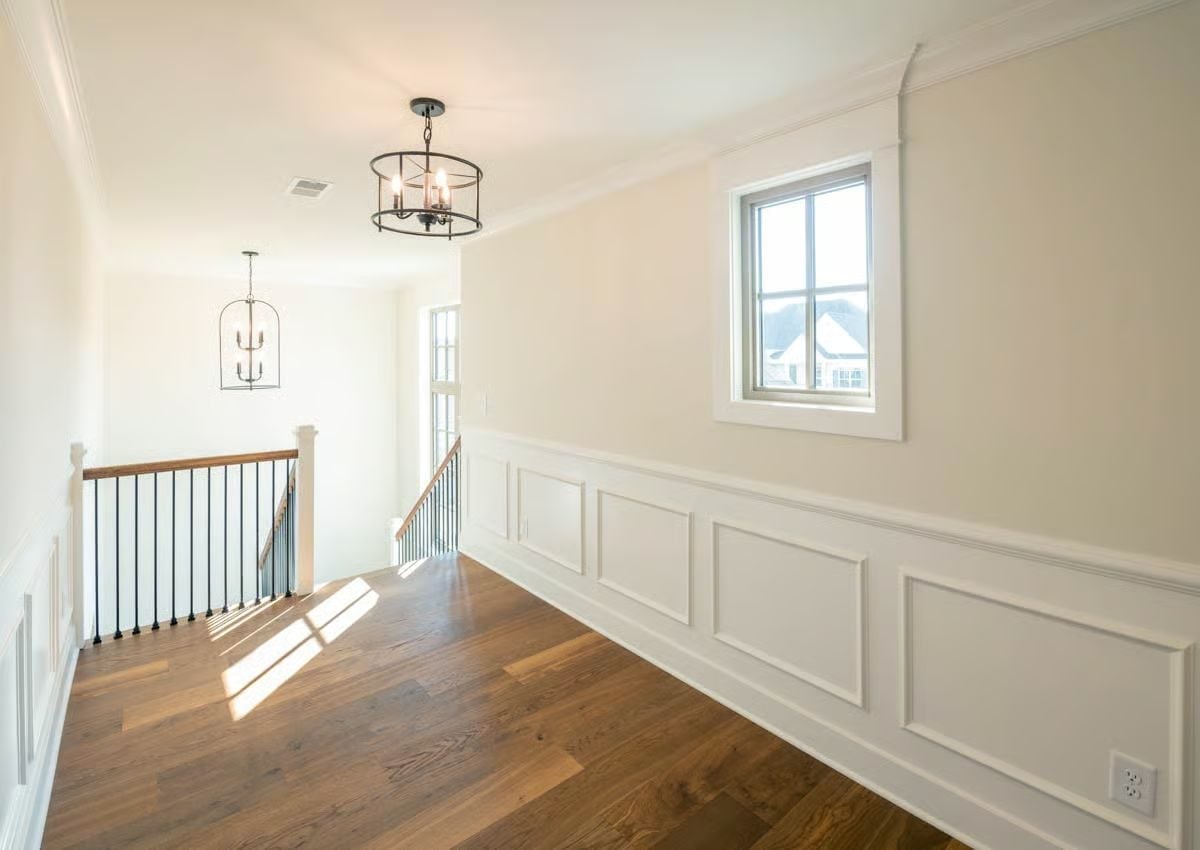 Wainscoting and Two Pendant Styles That Somehow Agree With Each Other