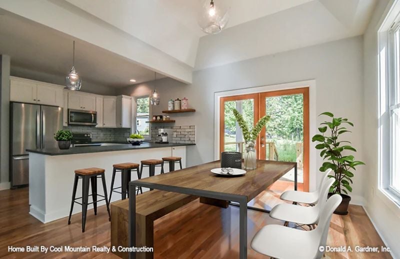 French Doors and a Farm Table That Know Exactly What They're Doing