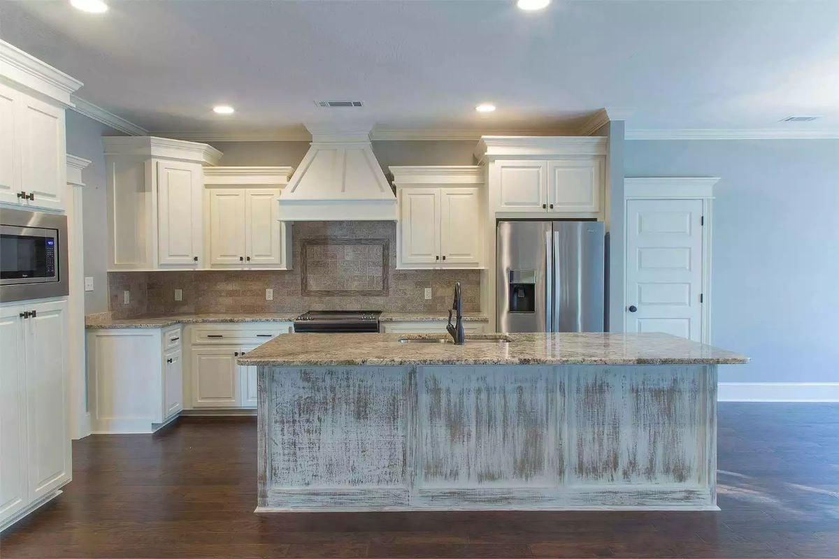 Whitewashed Island Base Breaks Every Rule About Matching Your Cabinets