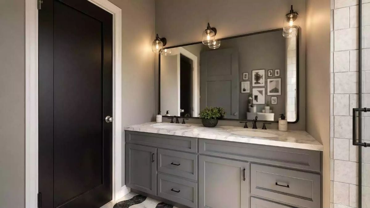 Gray Shaker Cabinets and Marble Countertops in a Pairing That Doesn't Need Explaining