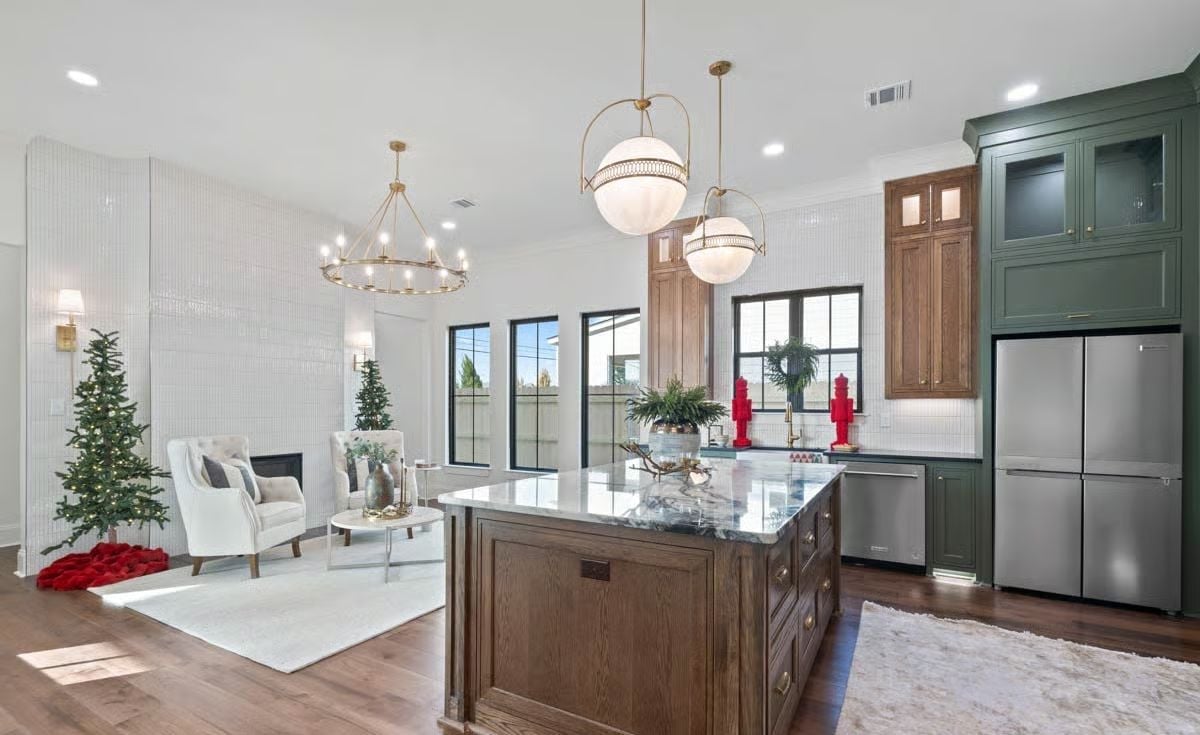 Keeping Room and Kitchen Share a Wall That Does Real Work