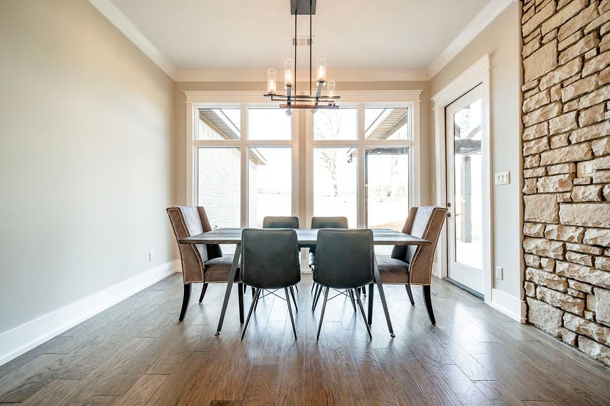 Mismatched Chairs Around One Table Pull This Dining Room Together