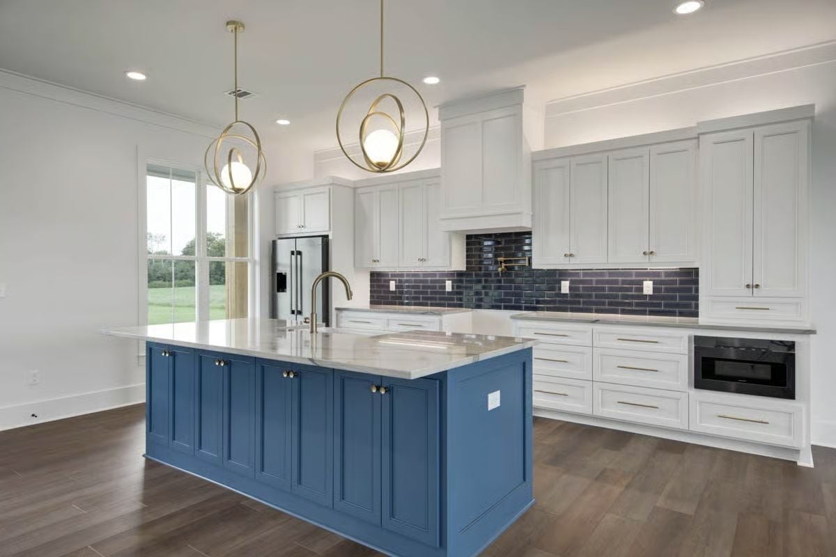 Gold Pendants and a Blue Island That Actually Earns the Attention