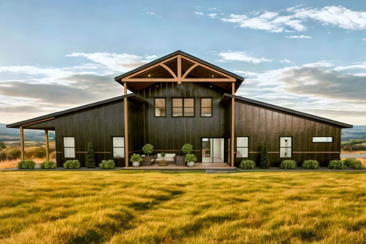 Dark Board-and-Batten Siding With Timber Framing Earns Its Place on the Prairie