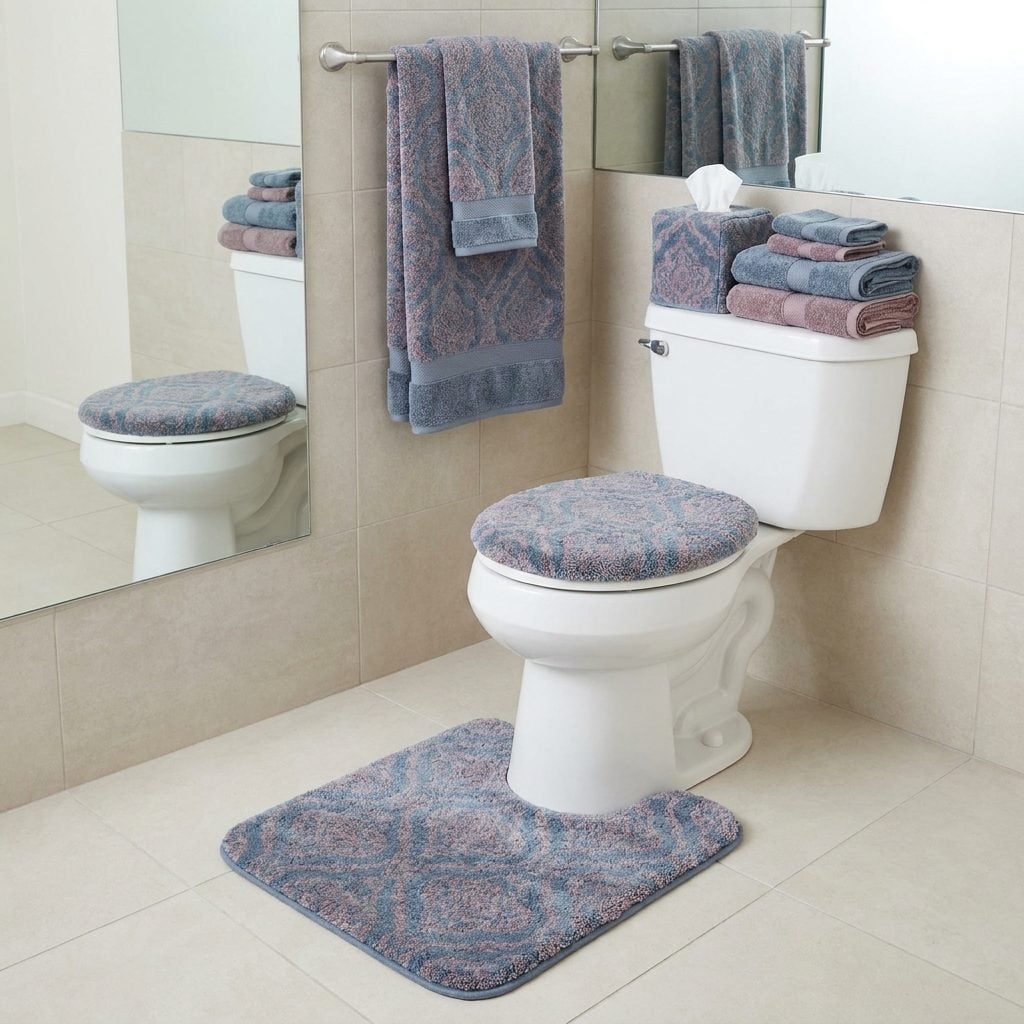 The Fully Coordinated Bathroom Set Where Everything Matched the Towels