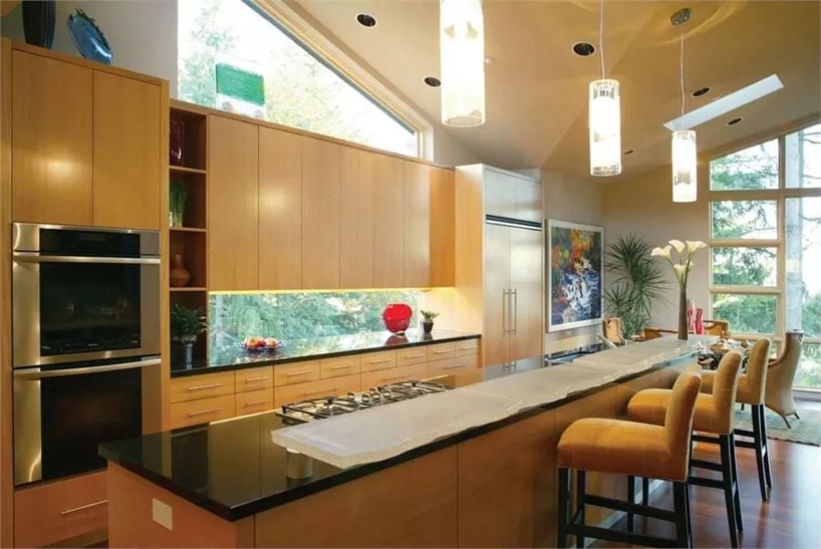 Onyx Countertops and a Glowing Backsplash Make This Kitchen Worth Every Square Foot