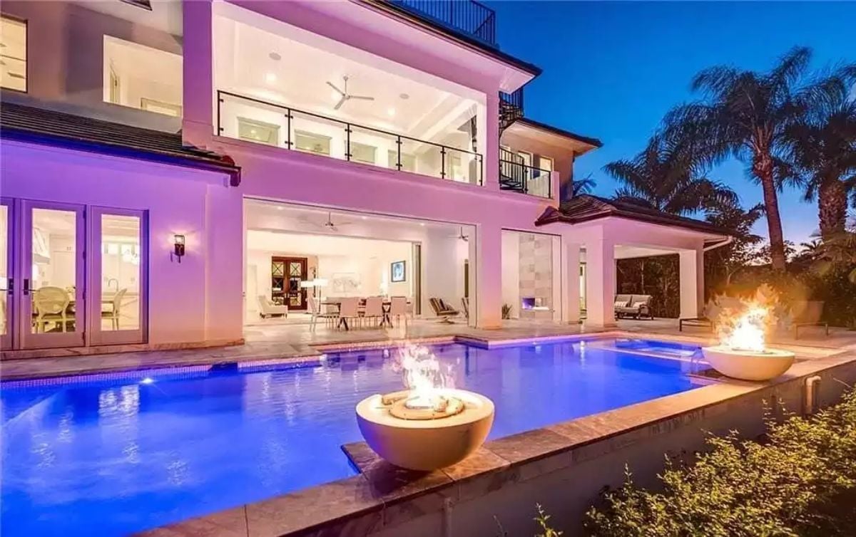 Fire Bowls at Pool's Edge Turn an Already Bold Backyard Into Something Unforgettable