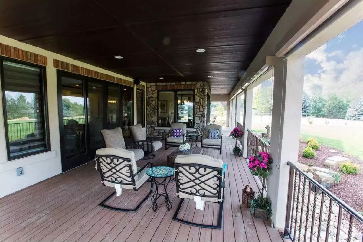 Covered Deck Built Long Enough to Host a Crowd Without Feeling Crowded