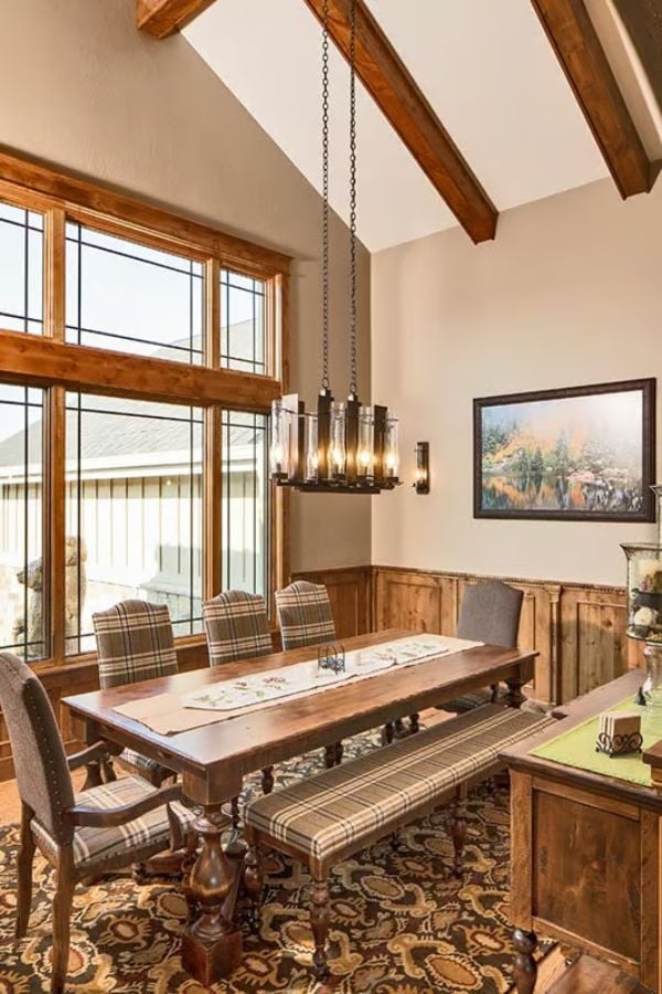 Plaid Bench Seating and Cathedral Beams Give This Dining Room Its Mountain Lodge Soul