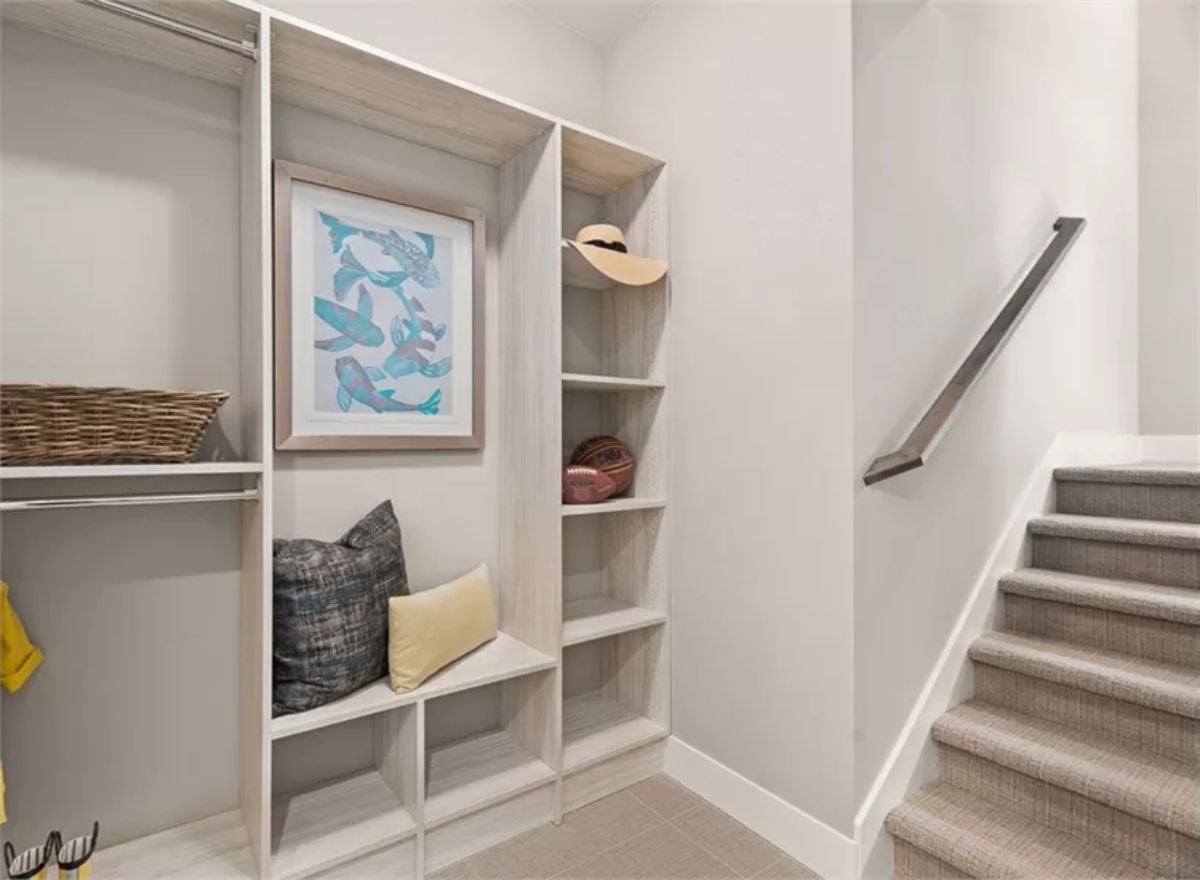 Built-In Bench and Open Shelving Keep the Entry Hall Actually Functional