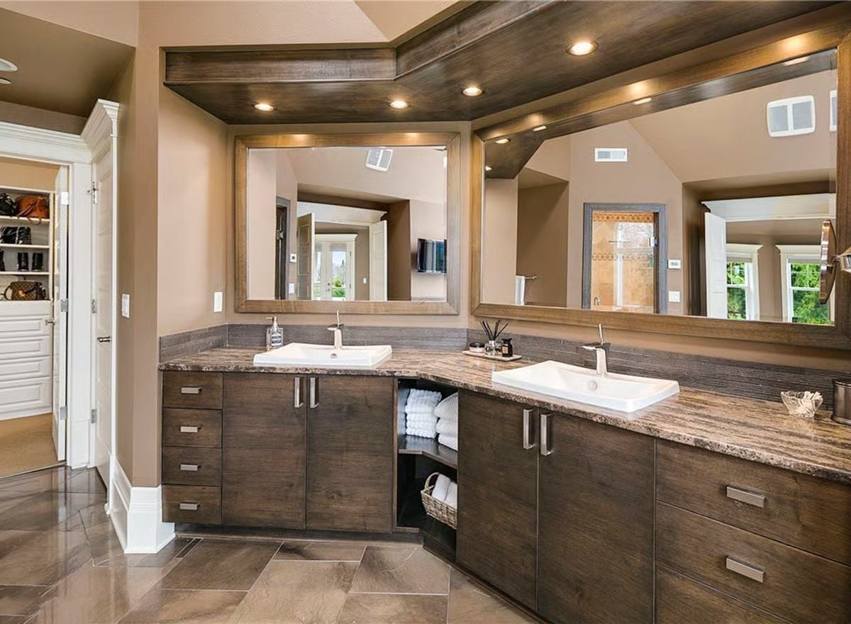Dual Vanities Set at an Angle, With Enough Counter Space to Actually Use