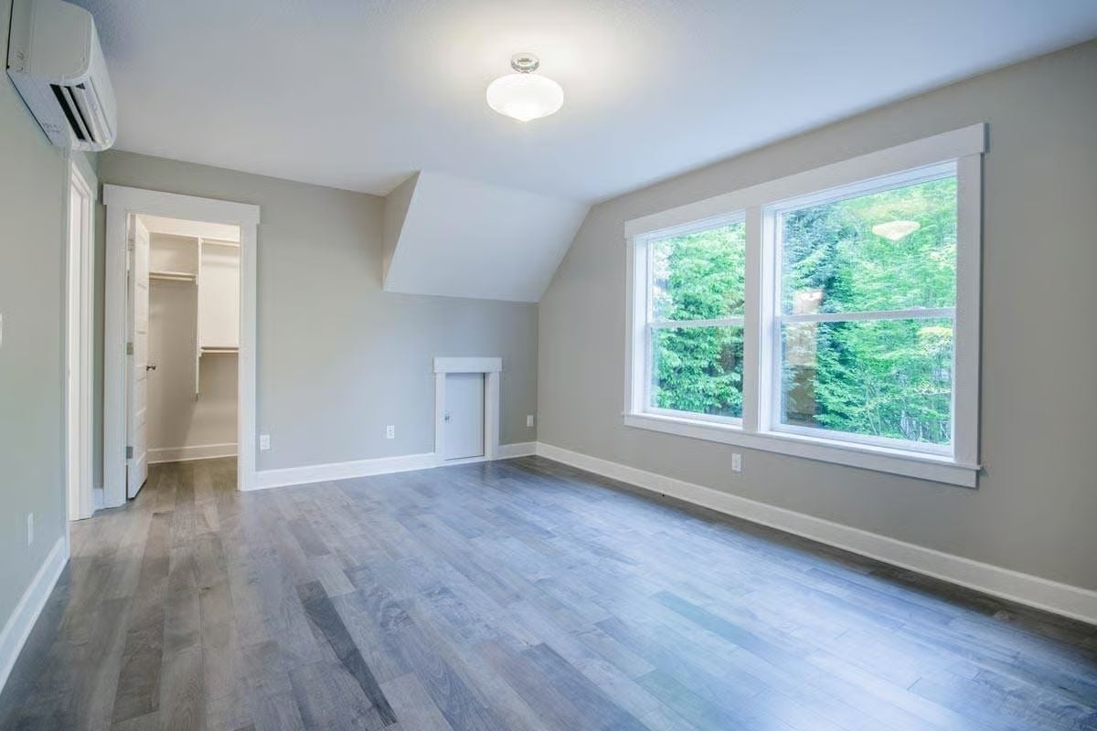 Vaulted Ceiling, Walk-In Closet, and a Mini-Split Doing the Heavy Lifting Up Here