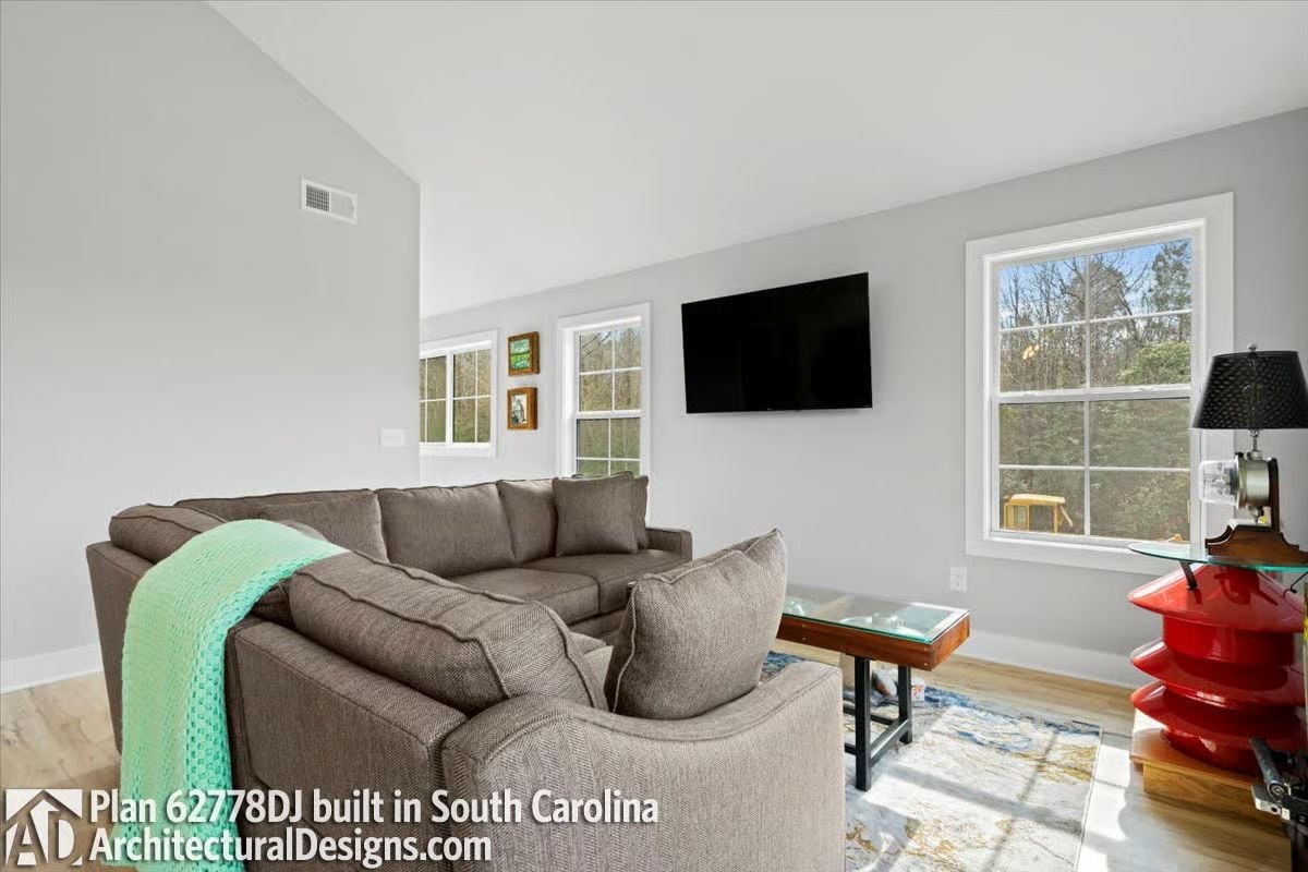 Sectional Comfort Facing a Wall-Mounted TV That Actually Fits the Room