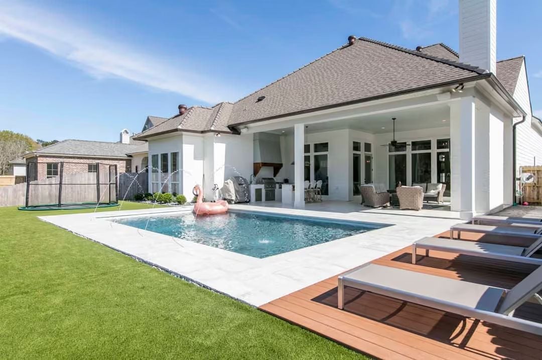 Flamingo Float, Fountain Jets, and a Backyard Built for Long Summer Days
