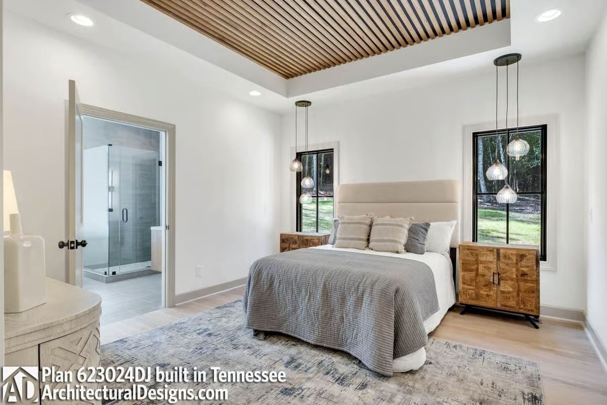 Pendant Clusters and a Wood Slat Ceiling Make This Primary Bedroom Hard to Leave