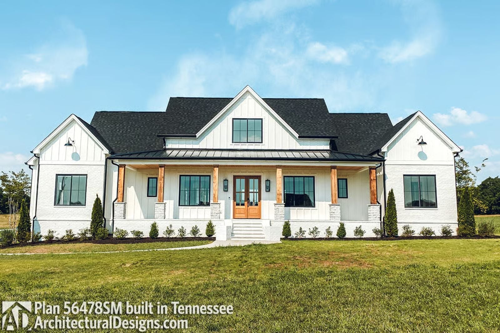 Everly 4-Bedroom Modern Farmhouse with Bonus Room Designed for Families Who Always End Up Hosting Holidays (Floor Plan)