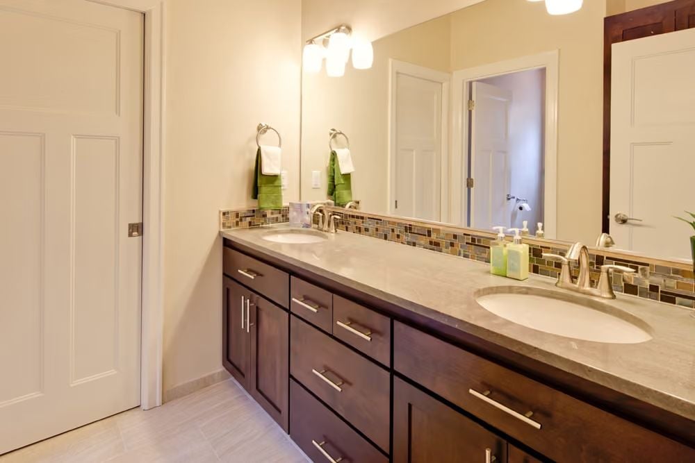 Double Sinks and a Mosaic Backsplash That Make Sharing a Bathroom Actually Work