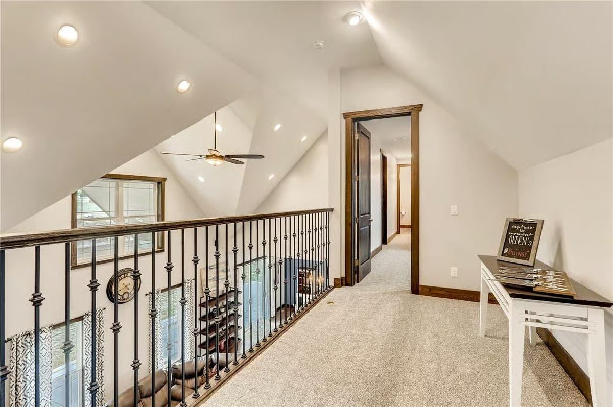 Loft Landing With Vaulted Geometry That Actually Has Somewhere to Go