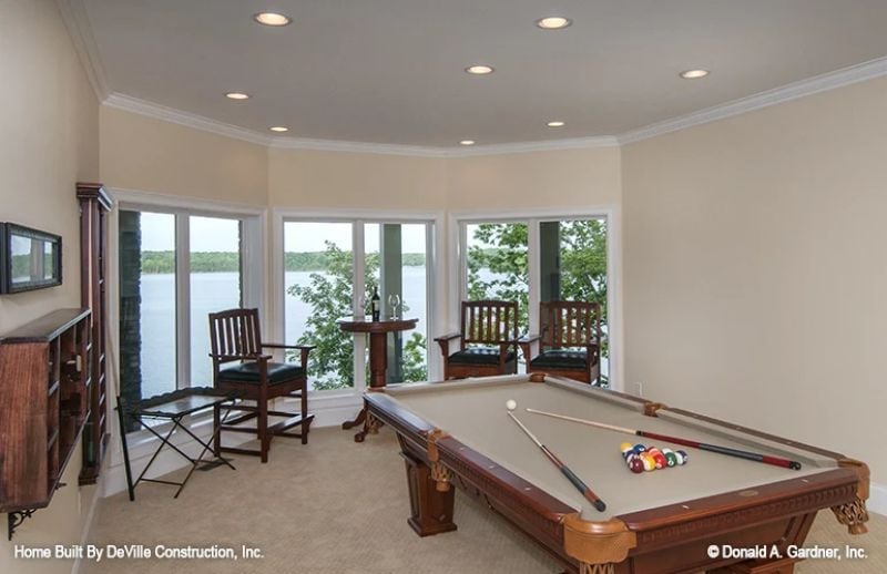 Billiards with a Water Backdrop Means Losing a Game Still Feels Pretty Good