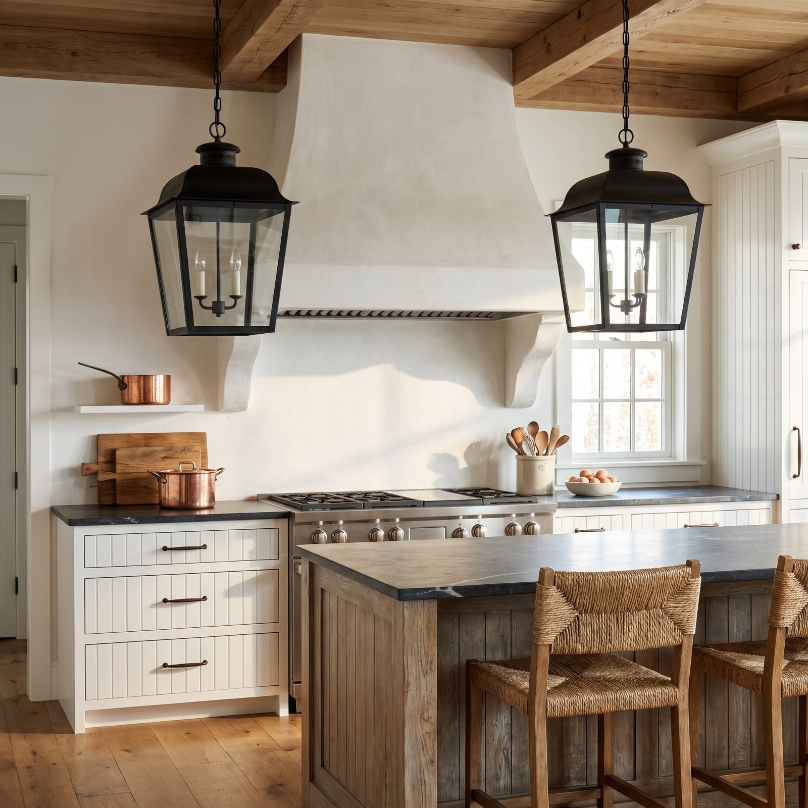 Pendants Hung Low Enough to Erase the Range Hood