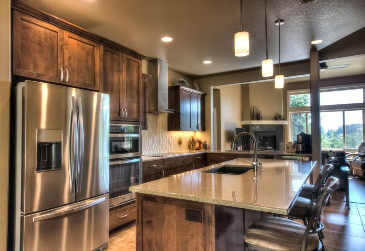 Granite Island with a Sink That's Actually Centered on the Workspace