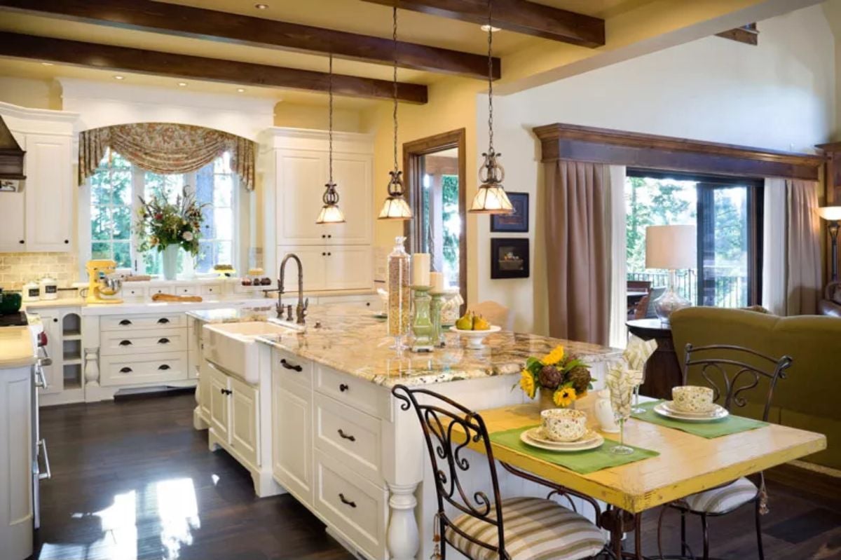 Farmhouse Sink and Marble Island Anchor a Kitchen Built for Long, Slow Mornings