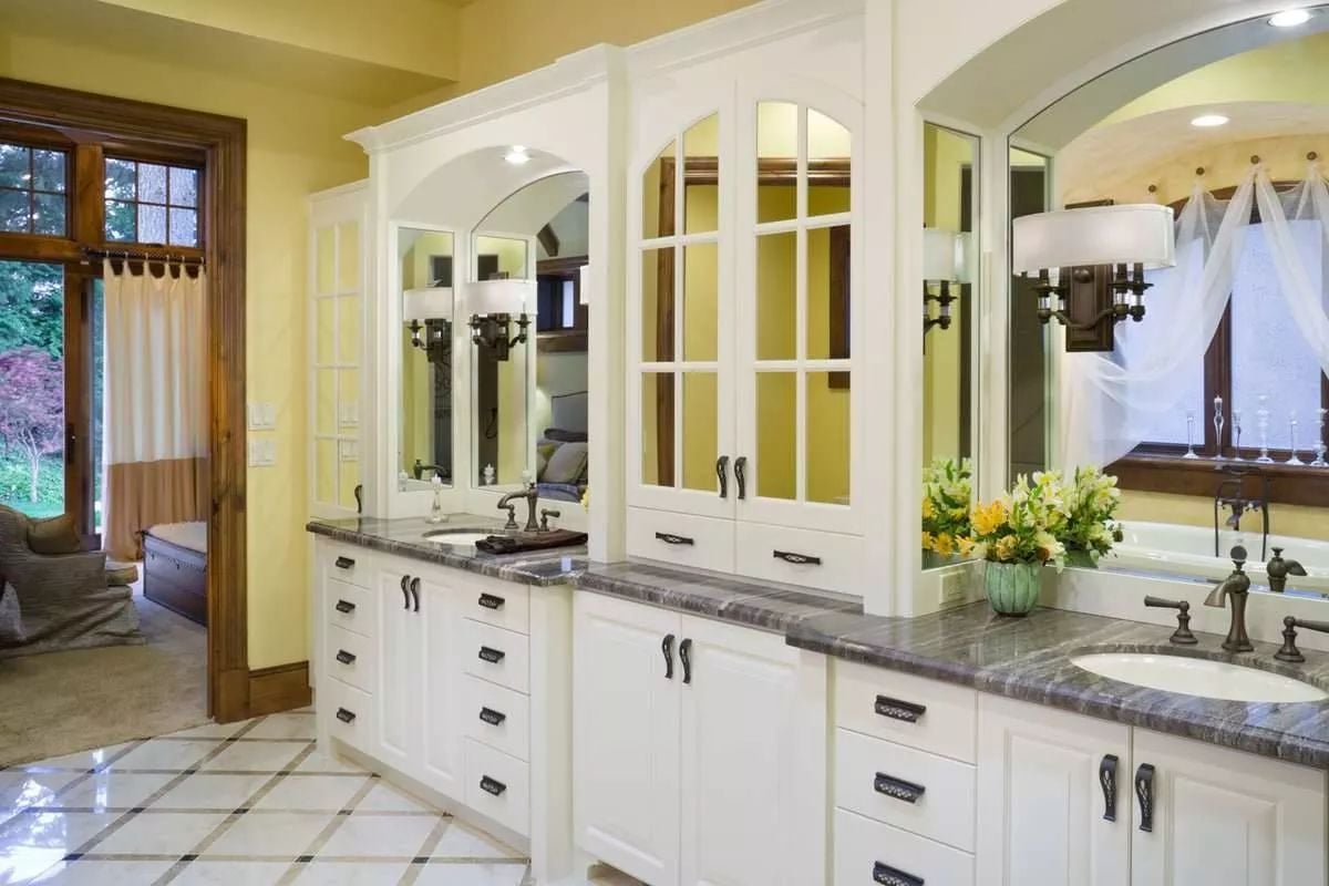 Marble Counters and Arched Mirrors Give This Double Vanity Serious Staying Power