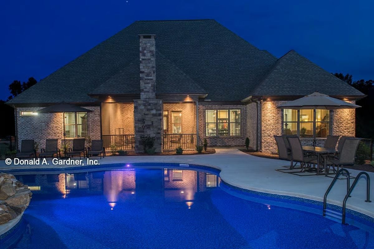 Underwater Lights at Night Turn a Backyard Pool Into the Reason Nobody Goes Home