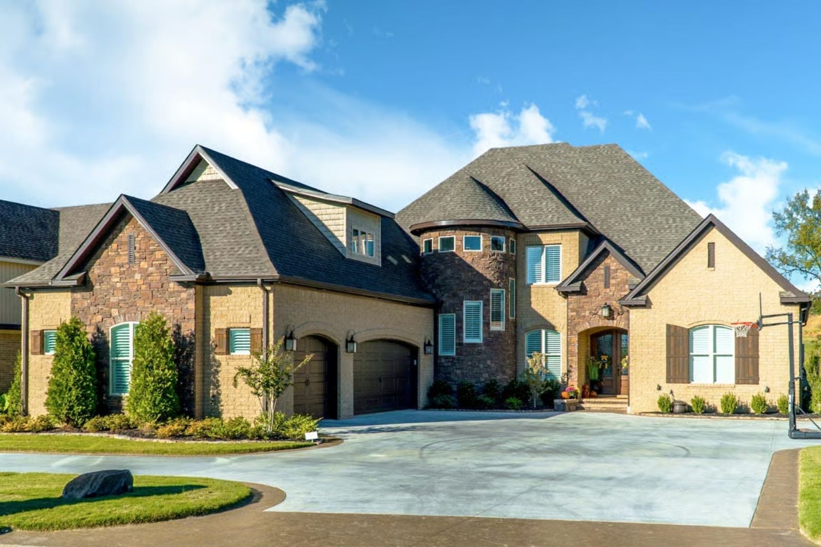 The Amberbrick 5-Bedroom Euro-Style with Grilling Porch Designed for Families Who Believe in Big Tables, Long Dinners, and Loud Laughter (Floor Plan)