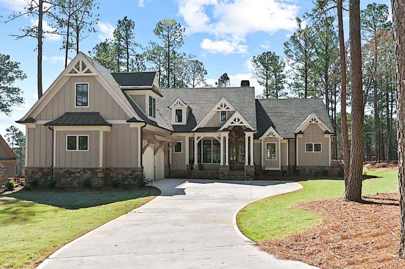 The Ashton Pines 4-Bedroom Craftsman Cottage with Bonus Room Designed for Families Who Love a Good Reason to Light the Fireplace (Floor Plan)