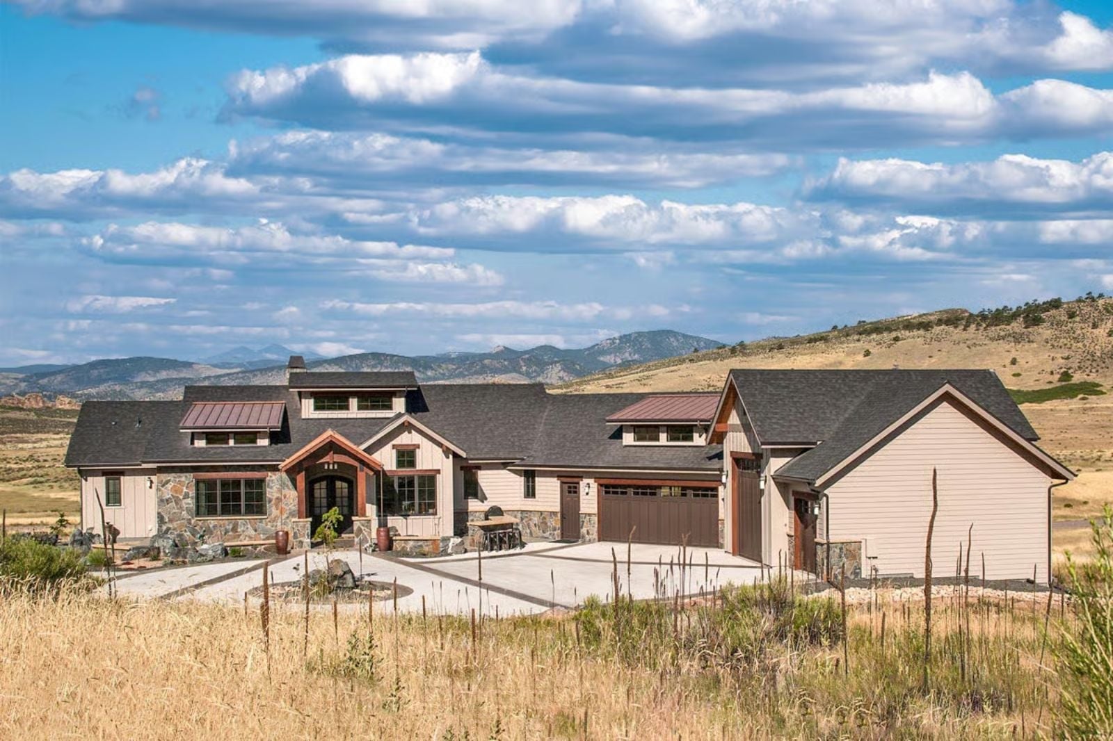 The Foothill Ranch 4-Bedroom Mountain Home with Walkout Basement Designed for Self-Made Homeowners Finally Building What They Always Wanted (Floor Plan)