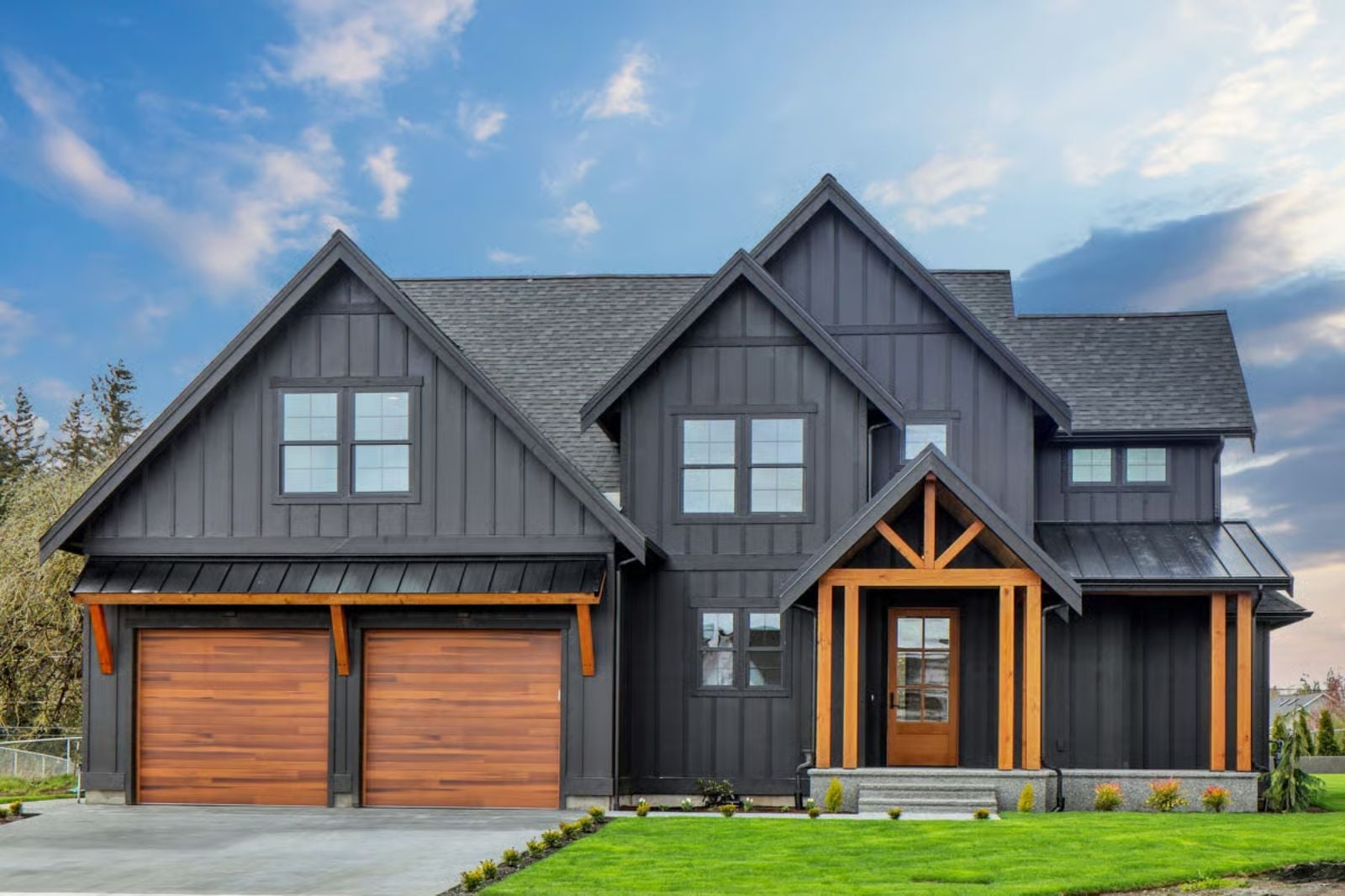 The Nightfall 4-Bedroom Craftsman with Vaulted Great Room Designed for Families Who Actually Like Spending Time Together (Floor Plan)