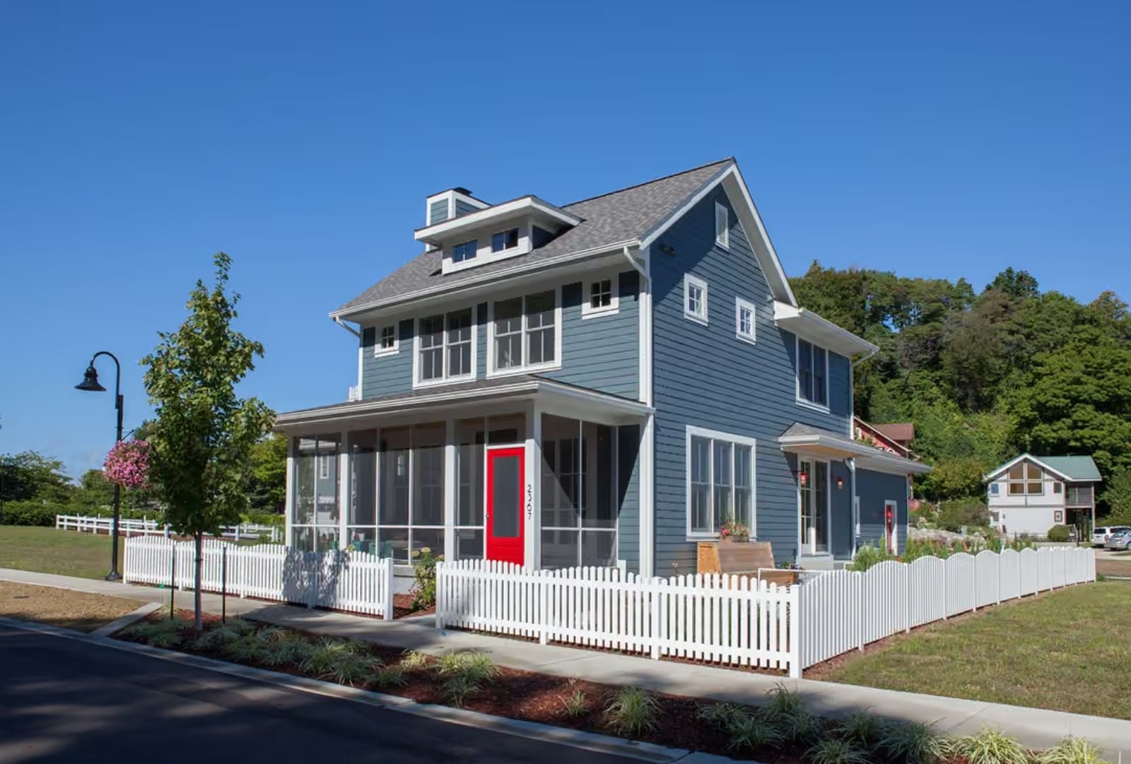 The Picketblue 3-Bedroom Cottage with Screened Porch Designed for Families Who Refuse to Live in a Cookie-Cutter Subdivision (Floor Plan)